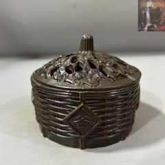 Item thumbnail for item 99a159b2-d253-4082-b8d3-a3d843af0dfa