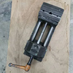 ナベヤ強力リード型バイス E-104 No. 75 長期保管品 ナベヤ強力リード型バイス E-104 No. 75 長期保管品