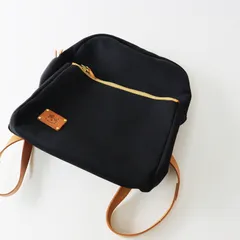 美品 定価6.2万 イルビゾンテ IL BISONTE バックパック/ブラック×ヌメ ナイロン リュックサック【2400013748452】のサムネイル