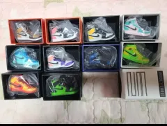 NIKE スニーカー ミニチュア 6足セット ケース付き NIKE スニーカー ミニチュア 6足セット ケース付き