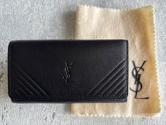Yves Saint Laurent カサンドラロゴ型押し レザーキーケース ブラック
