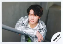 【中古】生写真(ジャニーズ) Snow Man/渡辺翔太/横型・バストアップ/「Snow Man LIVE TOUR 2022 Labo.」グッズオフショット/公式生写真