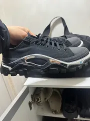 2025年最新】ラフシモンズ メンズ スニーカーの人気アイテム - メルカリ 