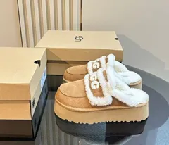 2024年最新】ugg ルームシューズの人気アイテム - メルカリ