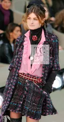 美品♡CHANELシャネル♡限定レア♡セットアップ スーツ♡オレンジ♡ 高級 CHANEL シャネル ヴィンテージ 麦の穂 ロゴボタン