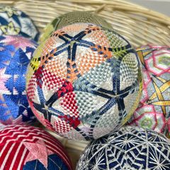 【手毬25-5-15】てまり・手鞠・5枚花びらの手まり・手作り・約9cm