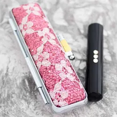 銀行印 女性 セット ラインストーン付き 黒水牛 印鑑 作成 12mm サイズ きらめき ラメ ケース ピンク色 花 銀行印や認印 向き はんこ ケース付きセット 朱肉付き 旧字 特殊文字 夫婦 結婚 成人 祝い カタカナ ローマ字 英語 外国人 プレゼントや