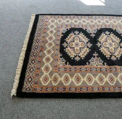 パキスタン手織り絨毯 131×72cm ハンドスパン ウールラグ パキスタン手織り絨毯 131×72cm ハンドスパン ウールラグ - メルカリ