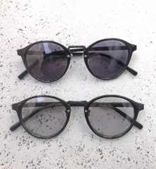 未使用●ボストン型 偏光サングラス 調光サングラス ブラック×ライトグレー(スモーク) 眼鏡 メガネ 調光レンズ 偏光レンズ ボストンタイプ 新品