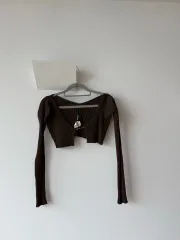 2025年最新】jacquemus ニットの人気アイテム - メルカリ