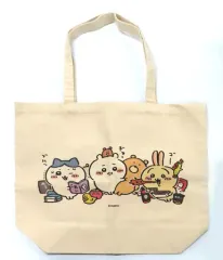 【超激レア】ちいかわ ヴィレッジヴァンガード 受注生産 缶バッジ 初期 ② ちいかわ たのしいヴィレッジヴァンガード 缶バッジ - メルカリ