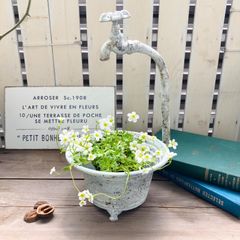 蛇口のブリキ鉢　蛇口　ブリキの鉢カバー　ガーデンオブジェ　足付きプランター　多肉植物鉢　ナチュラルガーデン　サビサビ雑貨