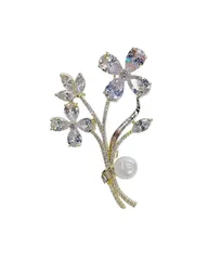 【数量限定】ジルコン花ブローチ ダイモンド花コサージュ真珠四つ葉のクローバー胸飾り 卒業式入学式結婚式用 お誕生日母の日クリスマスなど女性母への贈り物