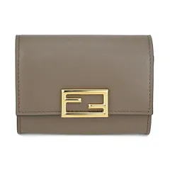 FENDI財布　海外並行輸入品　未使用、状態かなりキレイ！！　早い物勝ち！ 2025年最新】fendi 財布 並行輸入の人気アイテム - メルカリ