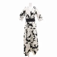 2025年最新】carolina herrera ワンピースの人気アイテム - メルカリ