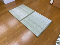 値下げ不可】置き畳（約82cm×82cm×2.5cm） - メルカリ