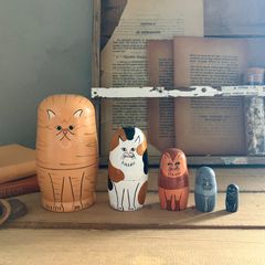 猫の木製マトリョーシカ　猫の置物　猫雑貨　アンティーク　天然木　ロシア　伝統人形