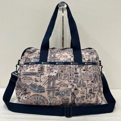 5202　良品　LeSportsac　レスポートサック　ボストンバッグ　2way　 ニューヨーク　総柄　ベージュ×ネイビー系　旅行用　キャリーオン　 ナイロン　軽量　レディース