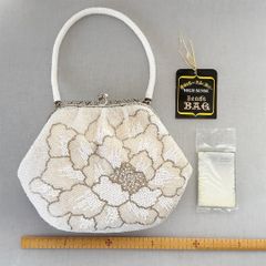 【美品】 ビーズバッグ がま口 牡丹 パーティー 着物 和装 成人式 振袖