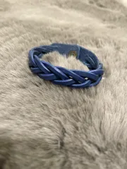 革　ブレスレット　レザーブレス　レザークラフト　アクセサリー　ブレスレット　マジック編み　編み込み