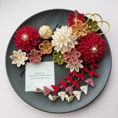 つまみ細工の髪飾り　ニュアンスカラー　赤　ボルドー　えんじ　成人式　卒業式　七五三【No.25】