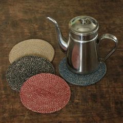 鍋敷き おしゃれ ジュート 黄麻 フェアトレード ハンドメイド シンプル 天然素材 17cm ナチュラル 黒 赤 ブルー  プレゼント ギフト SDGs