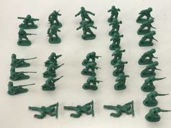 緑色のプラスチック製おもちゃの兵隊