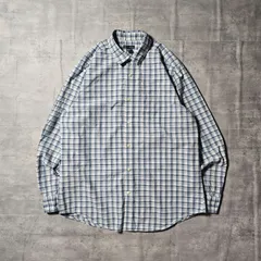 『 GAP / ギャップ 』 チェックシャツ / Lサイズ / ブルー色 独自のチェック柄が洗練された印象を与え、幅広いコーディネートに活躍 高品質なコットン100%の生地を使用しており、柔らかさと通気性の良さが特徴