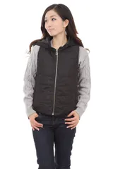 ダウンベスト フード付き　レディース　防風