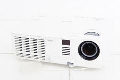 Acer 4K UHD DLP プロジェクター D4K2002 ジャンク - メルカリ