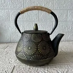 【新品・未使用】  1L 大人気 高品質 1000ml 鉄急須 伝統模様 南部鉄器 鉄急須 鉄瓶 鉄器 IH 対応 鉄やかん 鉄分補給 蓄熱性に優のサムネイル