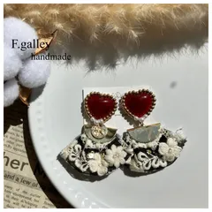 ハンドメイド♡ハートビーズ×インド刺繍リボ小ぶり　大人可愛い　人気　オススメ　アンティーク