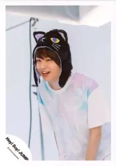 【中古】生写真(ジャニーズ) Hey! Say! JUMP/伊野尾慧/上半身・衣装白ピンク水色・ネコの被り物・体左向き・前屈み・口開き/「JUMPing CAR」 ジャケ写撮影オフショット/公式生写真