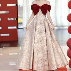 花柄生地の胸元のリボンにパールが可愛い オフショル ドレス