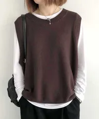 【タグ付新品未使用】[seu23q31023bダークブラウン] 裾くるりデザインニットベスト