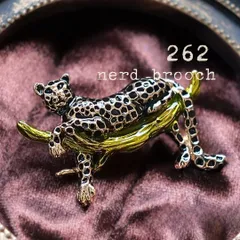 優雅なチーターのブローチ　動物 アニマル メンズ 男女兼用 新品未使用 ヒョウ柄 生き物 コサージュ NerD