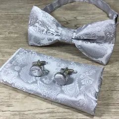 蝶ネクタイ ポケットチーフ カフスボタン　ペイズリー柄　3点セット　ワンタッチネクタイ　結婚式　発表会 パーティー イベント ダンスパーティー 卒業式　卒園式 入学式 入社式　シルバー ホワイト スーツ ワイシャツ 格安 小物　父の日　成人式　七五三祝い