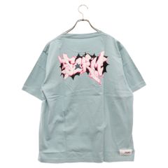 UNIFORM EXPERIMENT (ユニフォームエクスペリメント) 22SS×fragment design DONDI WHITE Tee フラグメントデザイン ロゴ半袖Tシャツ ターコイズ UE-220007