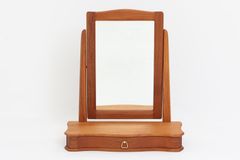 北谷家具 KIT FURNITURE 仔山羊革張り ドレッサー 希少色 美品 - メルカリ