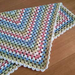 手編みグラニースクエア カラフルブランケット マルチカバー