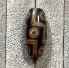 九眼天珠　黒鳶天珠　4／送料無料／チベット　天珠　dZi　ジービーズ　西蔵