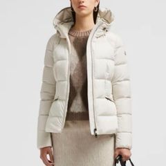 シャネル CHANEL カシミヤ ニット P14904 カメリア　パール　日本 シャネル CHANEL カシミヤ ニット P14904 カメリア パール 日本