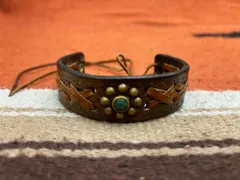 HTC LCF8 BRACELET　ブラウンレザー×ブラススタッツ/ターコイズ ③ 20.0cm/2.5cm 希望小売価格￥16,280-(税込)_