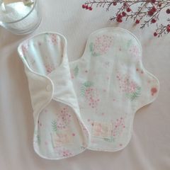 【布ナプキン】無添加コットンフランネルとダブルガーゼ 淡いピンクの花柄 23cm 6層仕立て 2枚セット