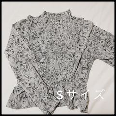 【未使用】長袖ブラウス　グレー花柄　S