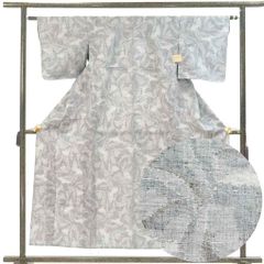 紬 身丈154cm 裄62cm 前幅25cm 後幅30cm 袖丈45cm 袖幅31cm レディース 単衣 抽象柄 裄Sサイズ 初夏・初秋用 正絹（シルク）グレー 美品 リメイク リユース リサイクル【呉服のきくや】
