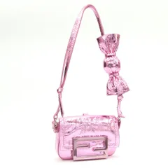 FENDI ナノ バケット チャーム ピンク ミニバッグ FFロゴ フェンディ“珊瑚”の「FF」ロゴバックル付きミニバッグ「ナノ