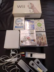 Nintendo Wii本体＋ソフトセット（Wii Sports Resort, カドゥケウスZ, マリオカートWii, はじめてのWii）