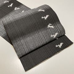 ★未使用　美品　袋帯　兎　両面　黒・紫　正絹 ★ r1000