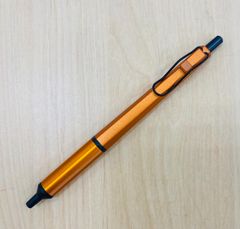 三菱鉛筆ジェットストリーム　エッジ　オレンジ【限定色】0.28mm 油性 ボールペン 黒インク【新品未使用】
